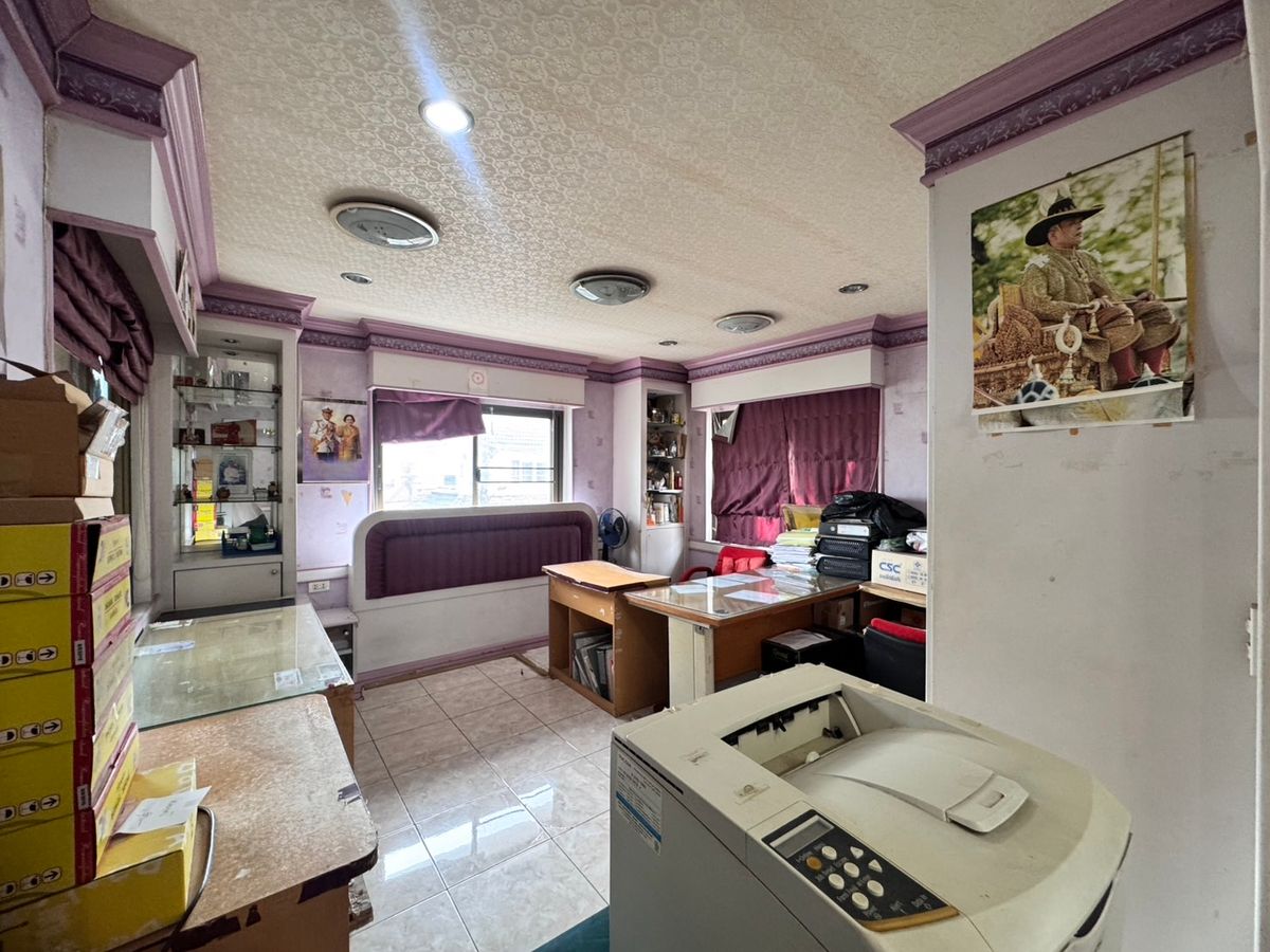 ขายบ้านโชคชัย4 ลาดพร้าว71 : ขายบ้านเดี่ยว 2 ชั้น ในหมู่บ้านรัชดา1 (ซอยลาดพร้าว 80 แยก 24) ใกล้เซ็นทรัลอีสต์วิลล์ (N.1770)