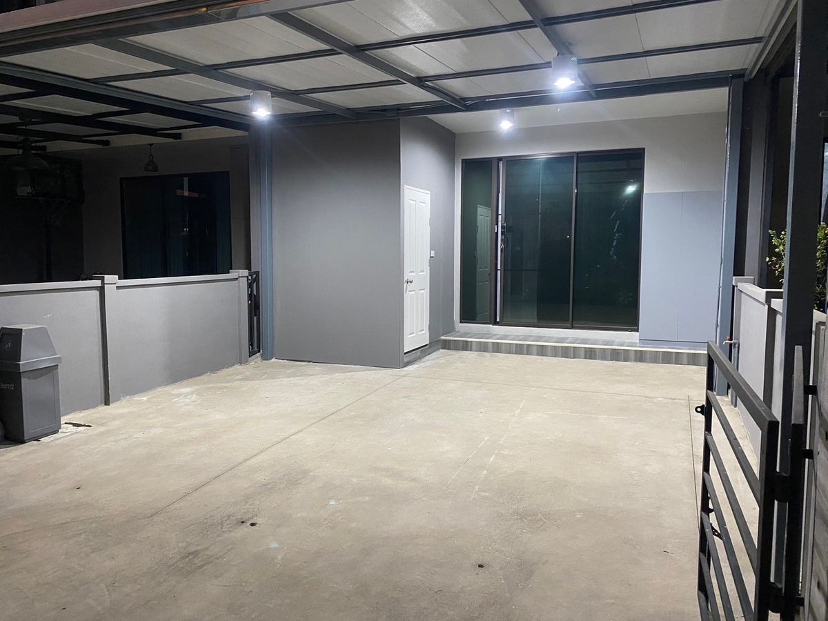 ขายทาวน์โฮมพัฒนาการ ศรีนครินทร์ : พลีโน่ พระราม 9 - กรุงเทพกรีฑา / 3 ห้องนอน (ขาย), Pleno Rama 9 - Krungthepkritha / 3 Bedrooms (SALE WITH TENANT) AA524