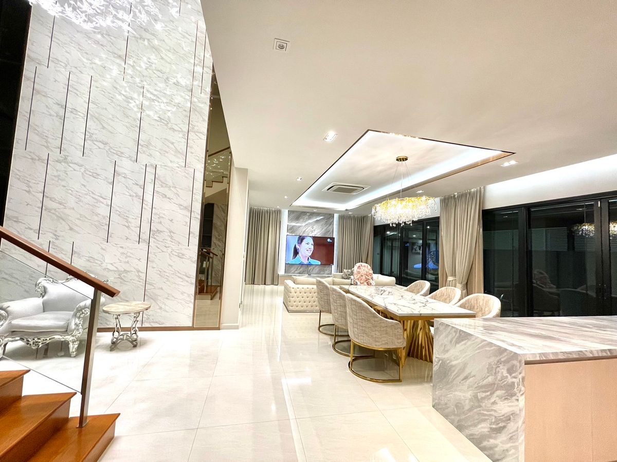 For RentHouseEakachai, Bang Bon : The Pavilla Bang Bon 3, a large luxury single house with free swimming pool, Fully Furnished, Ready to Move in