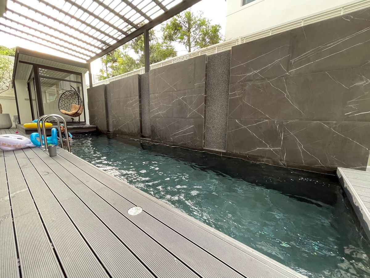 For RentHouseEakachai, Bang Bon : The Pavilla Bang Bon 3, a large luxury single house with free swimming pool, Fully Furnished, Ready to Move in