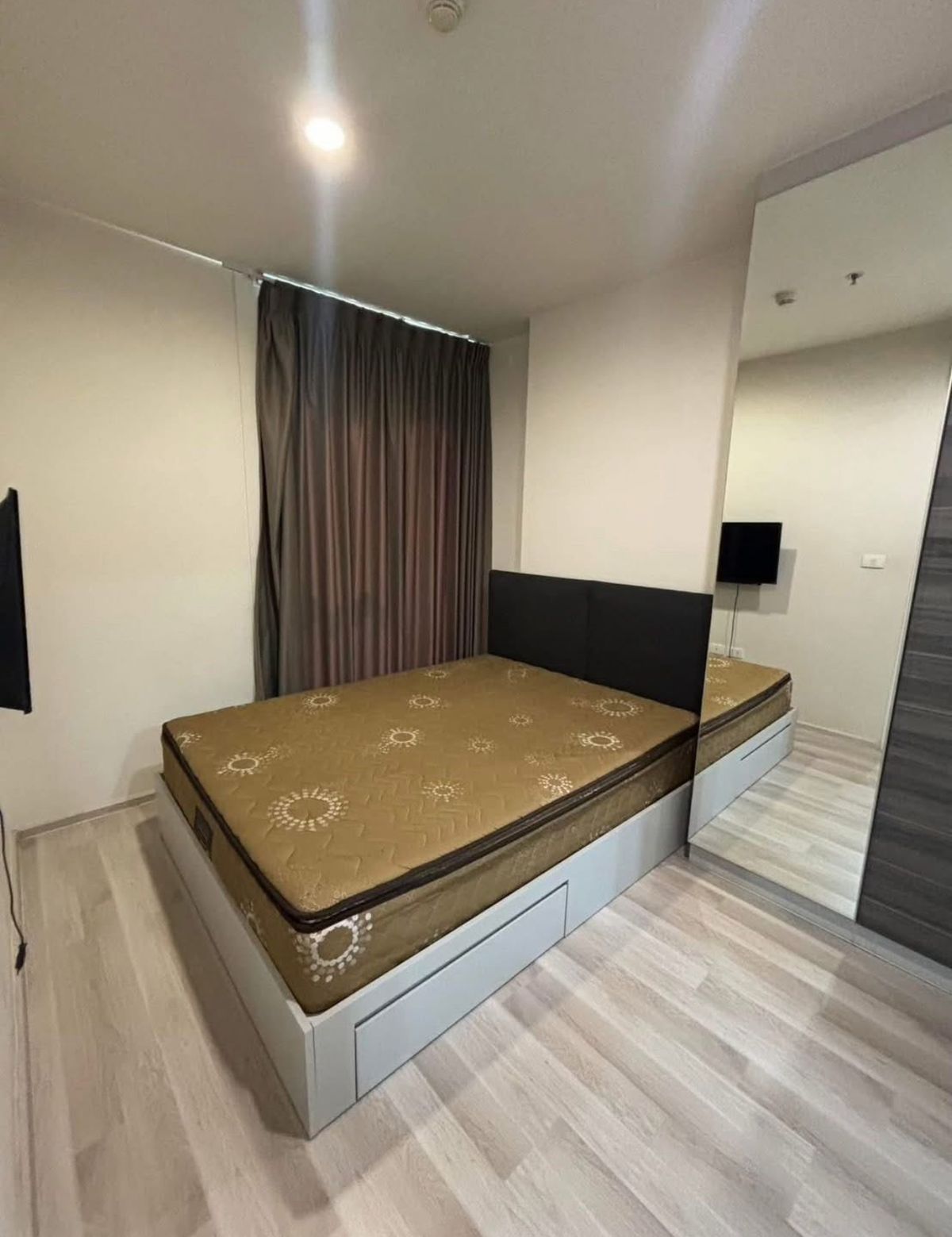 ให้เช่าคอนโดรัชดา ห้วยขวาง : ⚡️Centric huaikwang ชั้นสูง 31Sqm⚡️ 17,000 เท่านั้น  📞 พัตเตอร์ 0928895628