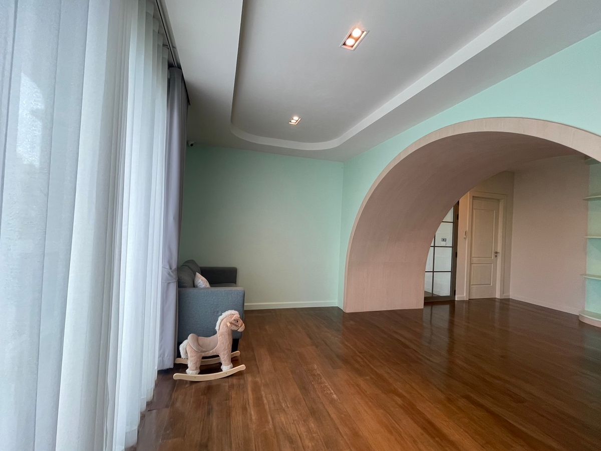 For RentHouseEakachai, Bang Bon : The Pavilla Bang Bon 3, a large luxury single house with free swimming pool, Fully Furnished, Ready to Move in