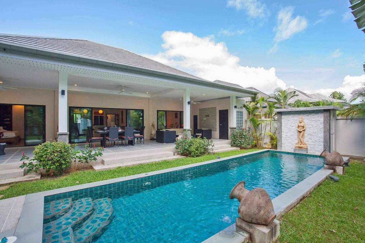 For SalePhuket : 🎉🏡 Personal Villa, 3 bedrooms, Rawai Phuket Beach! 🌴✨ Large area 700 sq.m. with a private pool!