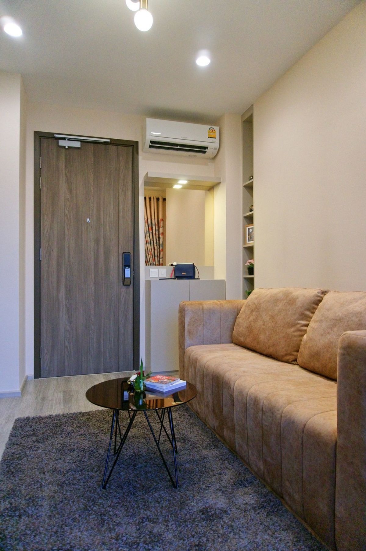 ให้เช่าคอนโดพระราม 9 เพชรบุรีตัดใหม่ RCA : For Rent Ideo Mobi Asoke area 35 sqm  27K Fully Furnished