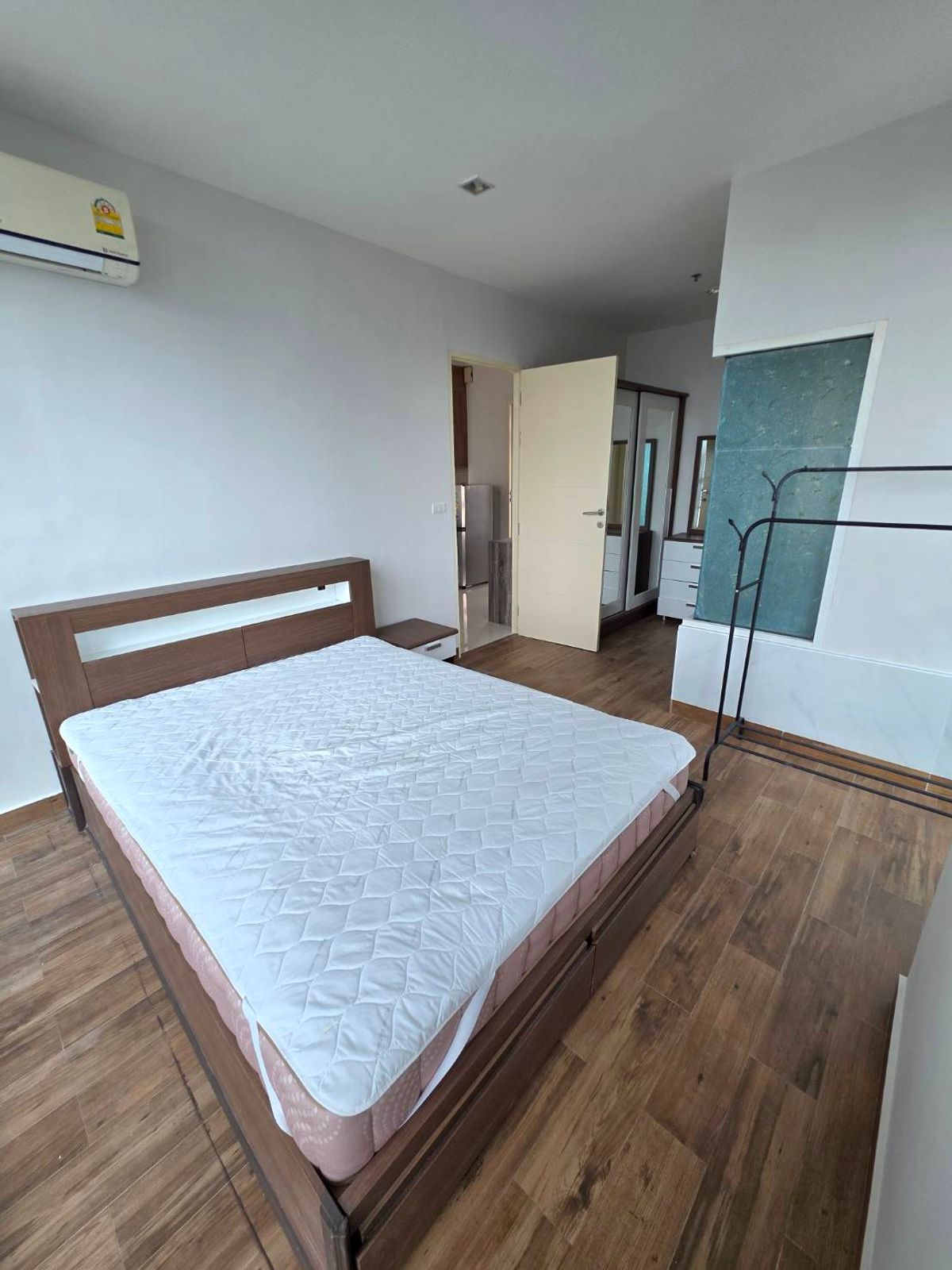 For RentCondoRatchathewi,Phayathai : urgent ! Condo for rent IDEO VERVE RATCHAPRAROP (IDO Web Rajaphara) for rent 1 bedroom 38 sqm. At a special price.