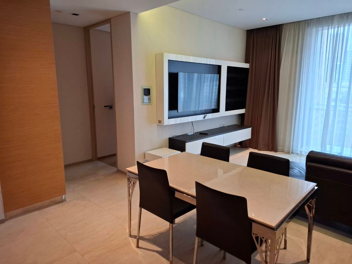 For SaleCondoSilom, Saladaeng, Bangrak : URGENT SALE! Rare Unit at Saladaeng Residences, Attractive Price: THB 20.45 Million, (Only THB 220,000/SQ.M. - Great Value!), Spacious 92 SQ.M., 2 Bedrooms, 2 Bathrooms.