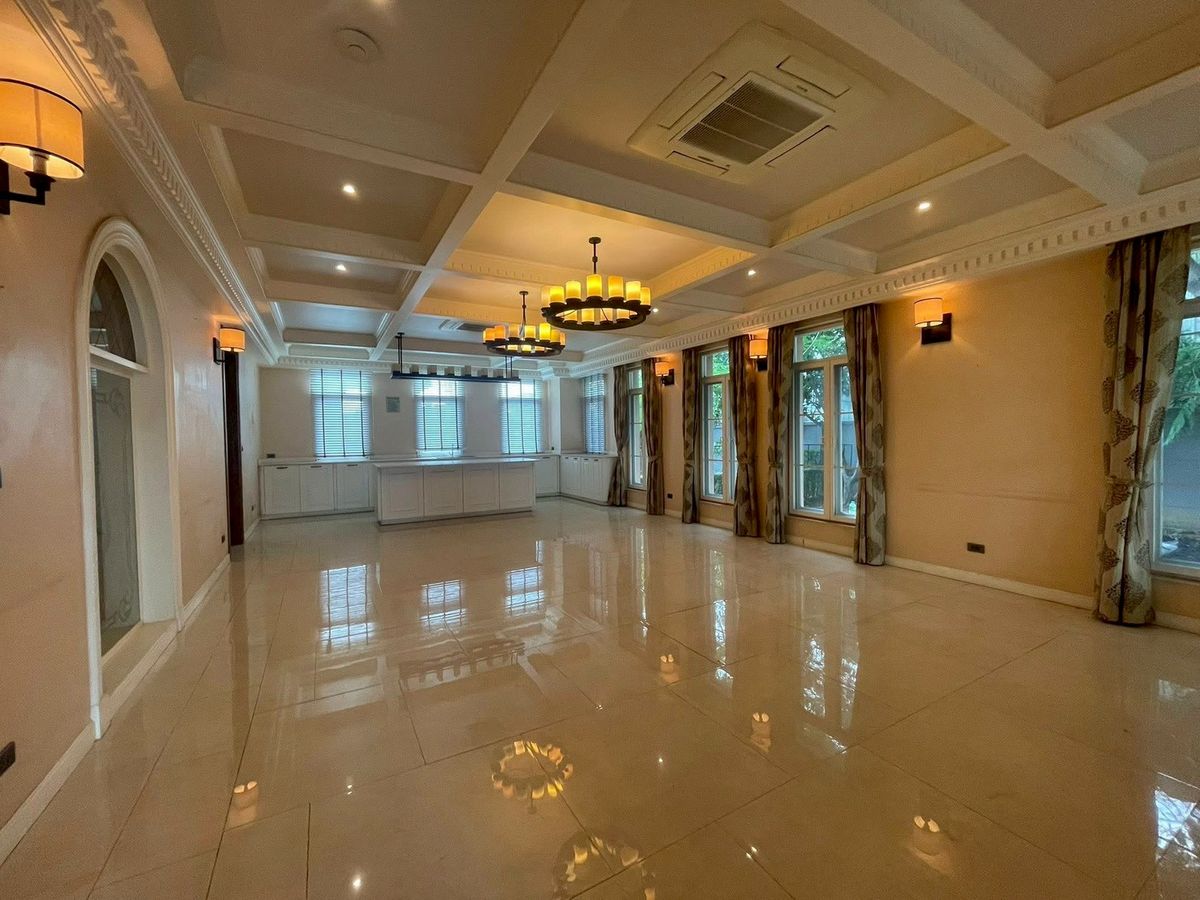 ขายบ้านเสรีไทย-นิด้า : 🌟 คฤหาสน์ขนาด 2 ไร่เศษ! 🌟 📌 บนทำเลทอง ถนนราษฎร์พัฒนา! ฟังก์ชันครบครันระดับ 5 ดาว!