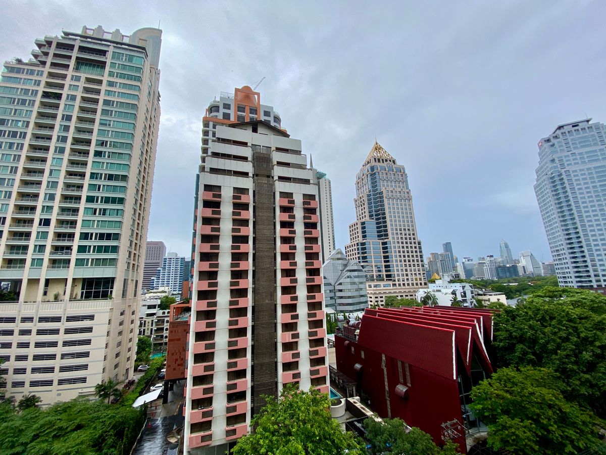 For SaleCondoSilom, Saladaeng, Bangrak : URGENT SALE! Rare Unit at Saladaeng Residences, Attractive Price: THB 20.45 Million, (Only THB 220,000/SQ.M. - Great Value!), Spacious 92 SQ.M., 2 Bedrooms, 2 Bathrooms.