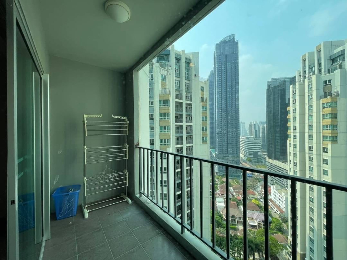 For RentCondoRama9, Petchburi, RCA : For Rent 3 Bedroom 2 Bathroom 105 SQ.M Fully Furniture Ready to Move in