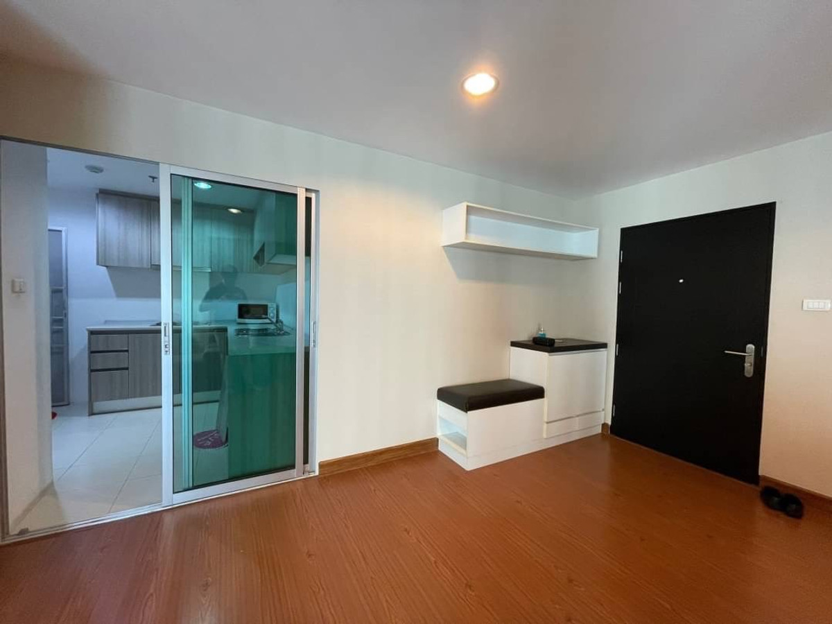 For RentCondoRama9, Petchburi, RCA : For Rent 3 Bedroom 2 Bathroom 105 SQ.M Fully Furniture Ready to Move in