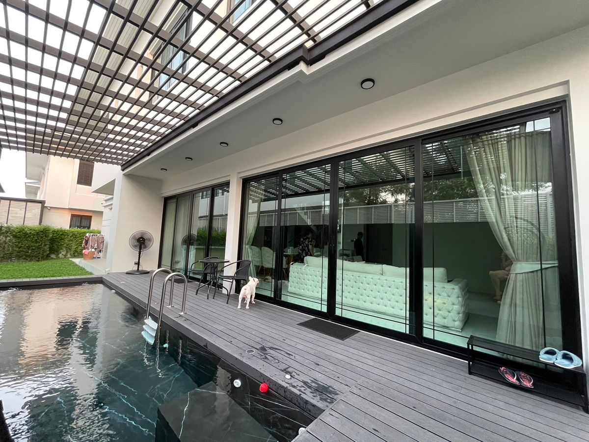 For RentHouseEakachai, Bang Bon : The Pavilla Bang Bon 3, a large luxury single house with free swimming pool, Fully Furnished, Ready to Move in