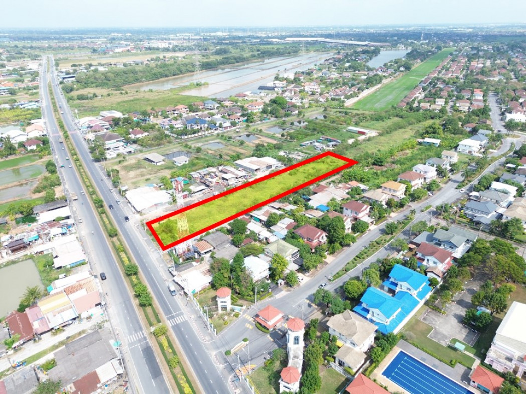 For SaleLandMin Buri, Romklao : Land for sale, next to Khumklao Road, 3 rai, 1 ngan, 80 sq w, suitable for business, KK