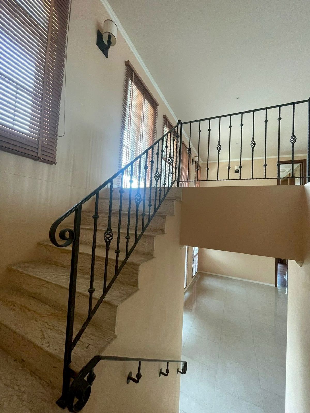 ขายบ้านเสรีไทย-นิด้า : 🌟 คฤหาสน์ขนาด 2 ไร่เศษ! 🌟 📌 บนทำเลทอง ถนนราษฎร์พัฒนา! ฟังก์ชันครบครันระดับ 5 ดาว!