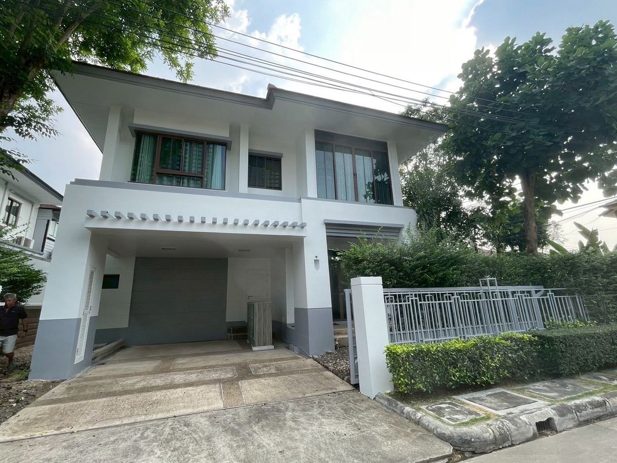 ให้เช่าบ้านบางนา แบริ่ง ลาซาล : Home 3 minutes drive from Mega Bangna