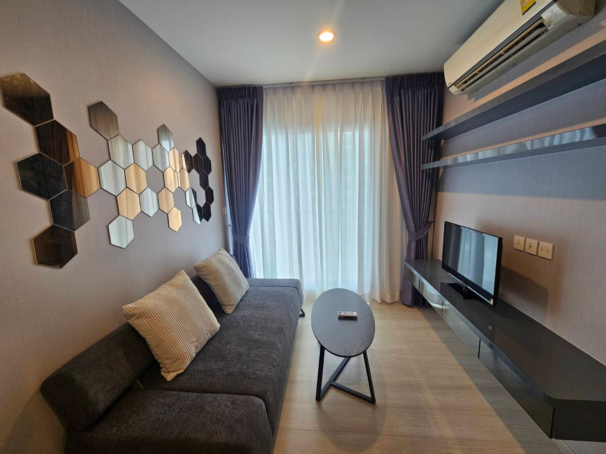 For RentCondoRama9, Petchburi, RCA : For Rent 2 Bedroom 2 Bathroom 55 SQ.M Fully Furniutre Ready to Move in