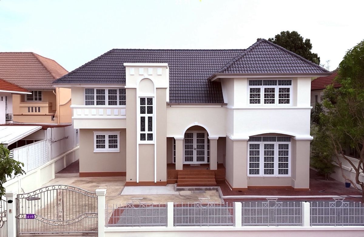 For RentHousePinklao, Charansanitwong : Large single house for rent, 2 storey, Kritsa Nakorn University 20 Pinklao 🌟  📍 next to Borommaratchachonnani Road, near Mahidol University, Ploen Phatthana, Thonburi Fresh Market