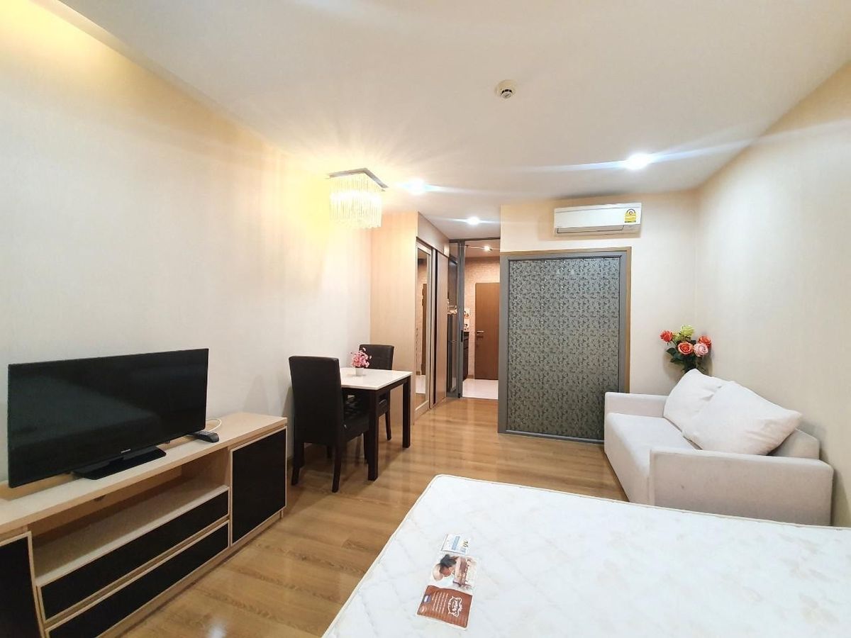 ให้เช่าคอนโดสาทร นราธิวาส : ด่วน❗️ว่างให้เช่าคอนโด     สนใจ แอดไลน์ @jhrproperty 