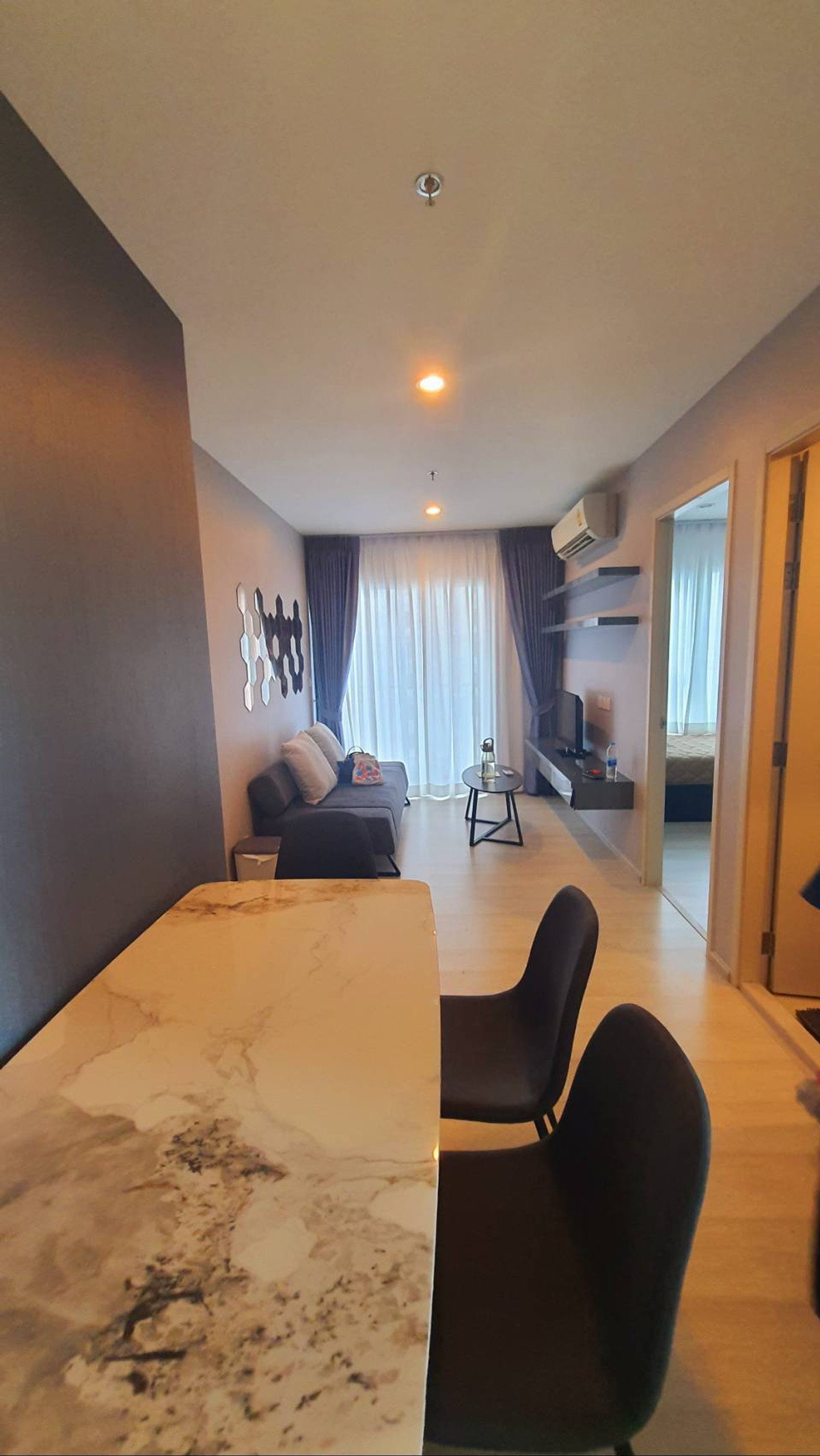 For RentCondoRama9, Petchburi, RCA : For Rent 2 Bedroom 2 Bathroom 55 SQ.M Fully Furniutre Ready to Move in