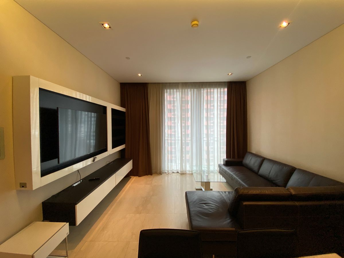 For SaleCondoSilom, Saladaeng, Bangrak : URGENT SALE! Rare Unit at Saladaeng Residences, Attractive Price: THB 20.45 Million, (Only THB 220,000/SQ.M. - Great Value!), Spacious 92 SQ.M., 2 Bedrooms, 2 Bathrooms.