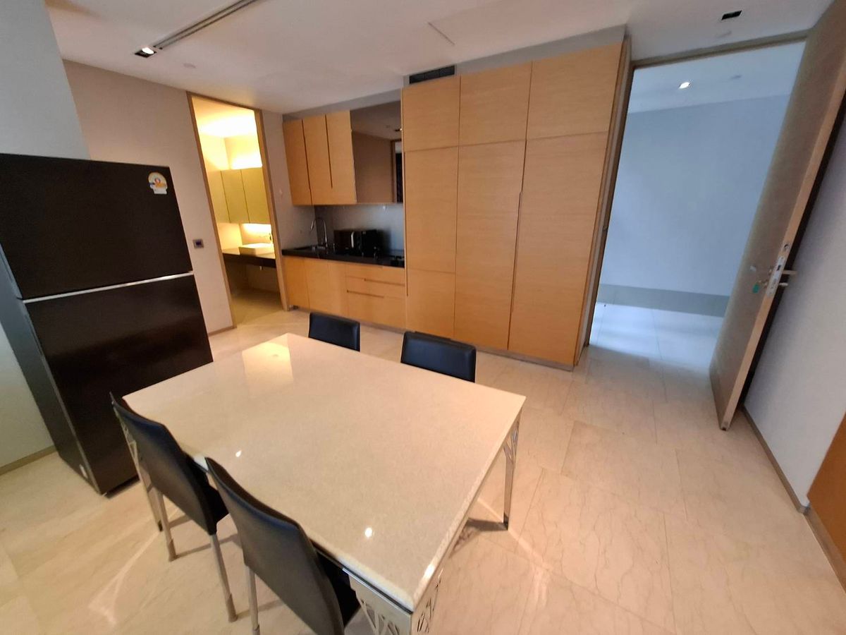 For SaleCondoSilom, Saladaeng, Bangrak : URGENT SALE! Rare Unit at Saladaeng Residences, Attractive Price: THB 20.45 Million, (Only THB 220,000/SQ.M. - Great Value!), Spacious 92 SQ.M., 2 Bedrooms, 2 Bathrooms.