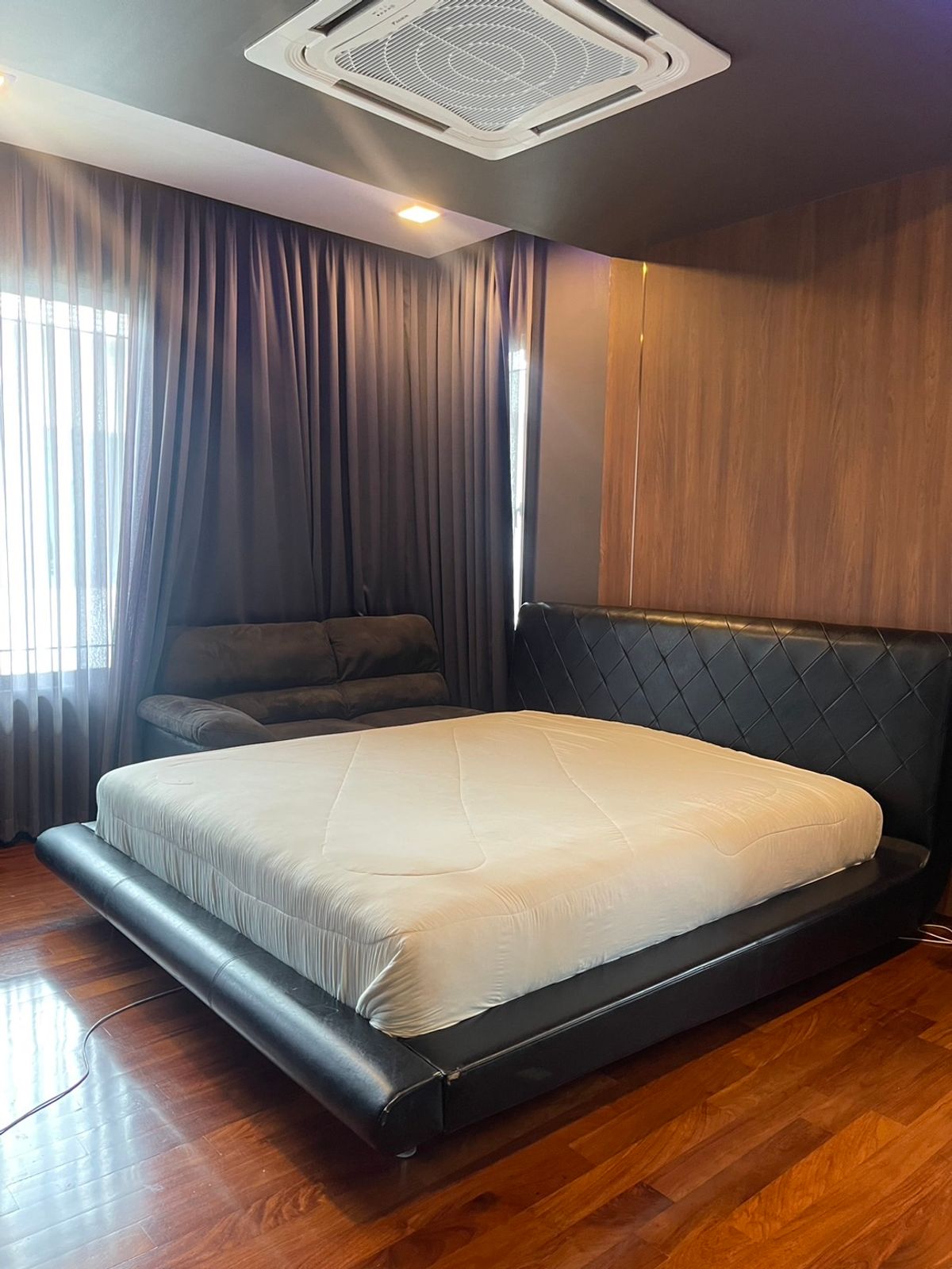 For RentHouseEakachai, Bang Bon : The Pavilla Bang Bon 3, a large luxury single house with free swimming pool, Fully Furnished, Ready to Move in