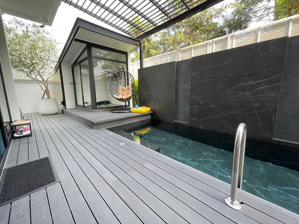 For RentHouseEakachai, Bang Bon : The Pavilla Bang Bon 3, a large luxury single house with free swimming pool, Fully Furnished, Ready to Move in