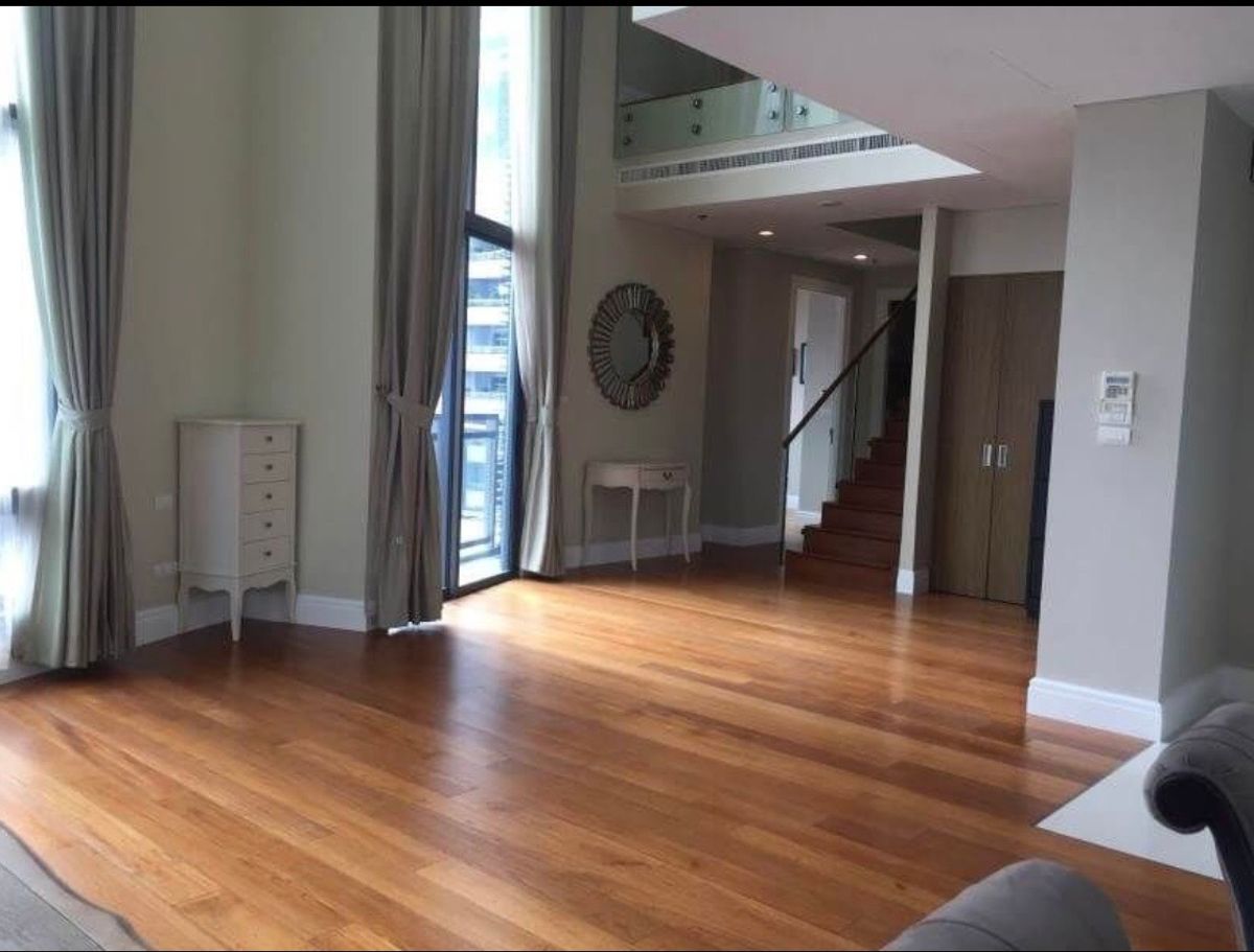 ขายคอนโดสุขุมวิท อโศก ทองหล่อ : ✨ ขายพร้อมผู้เช่า ถึง สิงหาคม 2569
คอนโดหรูดูเพล็กซ์ Bright Sukhumvit 24 – 3 ห้องนอน พร้อมวิวเมืองสวยงาม เฟอร์นิเจอร์ครบครัน ใจกลางสุขุมวิท ใกล้ BTS พร้อมพงษ์ เหมาะสำหรับครอบครัว