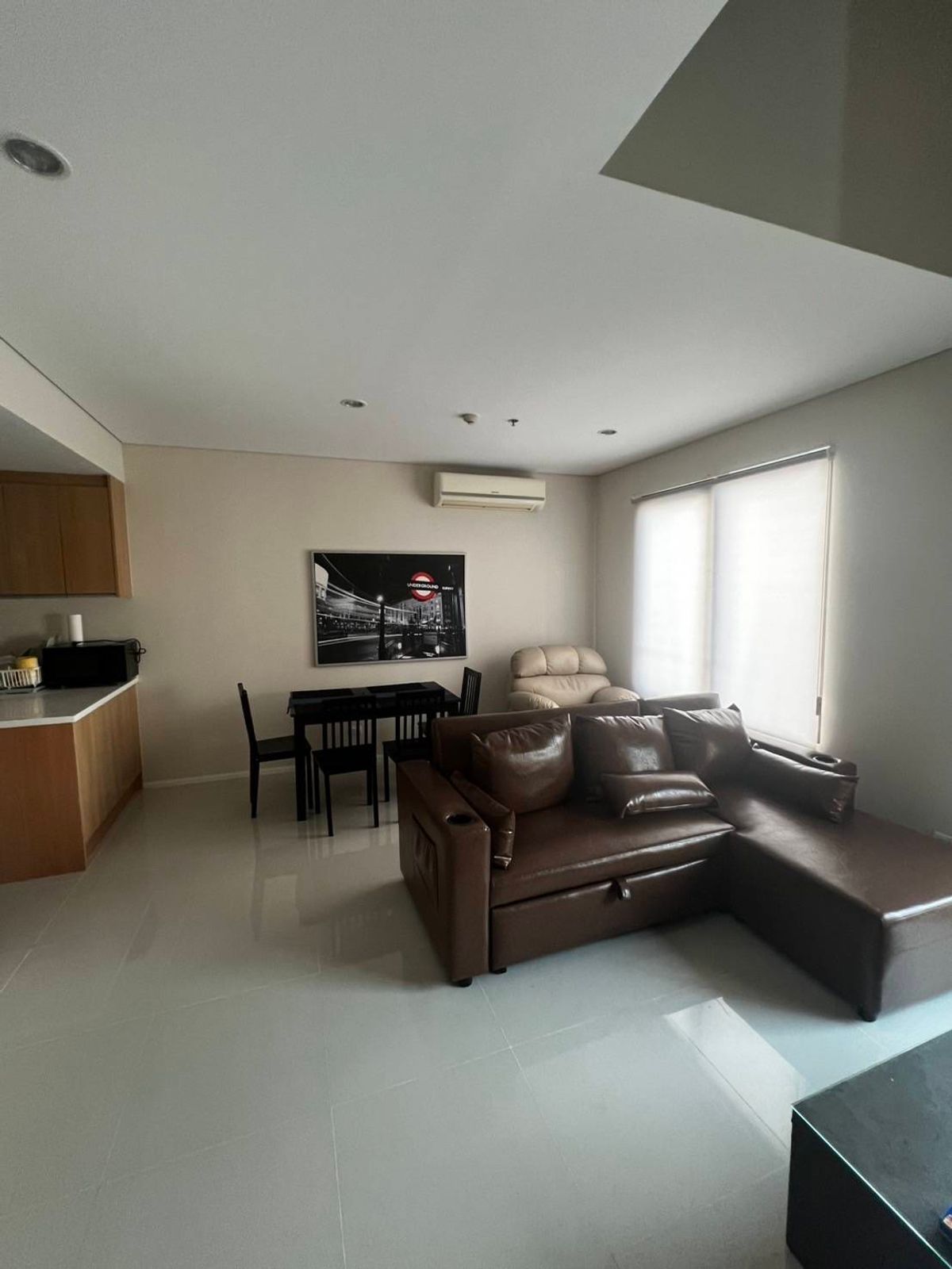 For RentCondoRama9, Petchburi, RCA : Beautiful room, great location! Villa Asoke 1 bedroom, 2 bathrooms, 80 sq.m., near MRT Petchaburi, only rent 38,000 baht/month. Contact 0968623850
