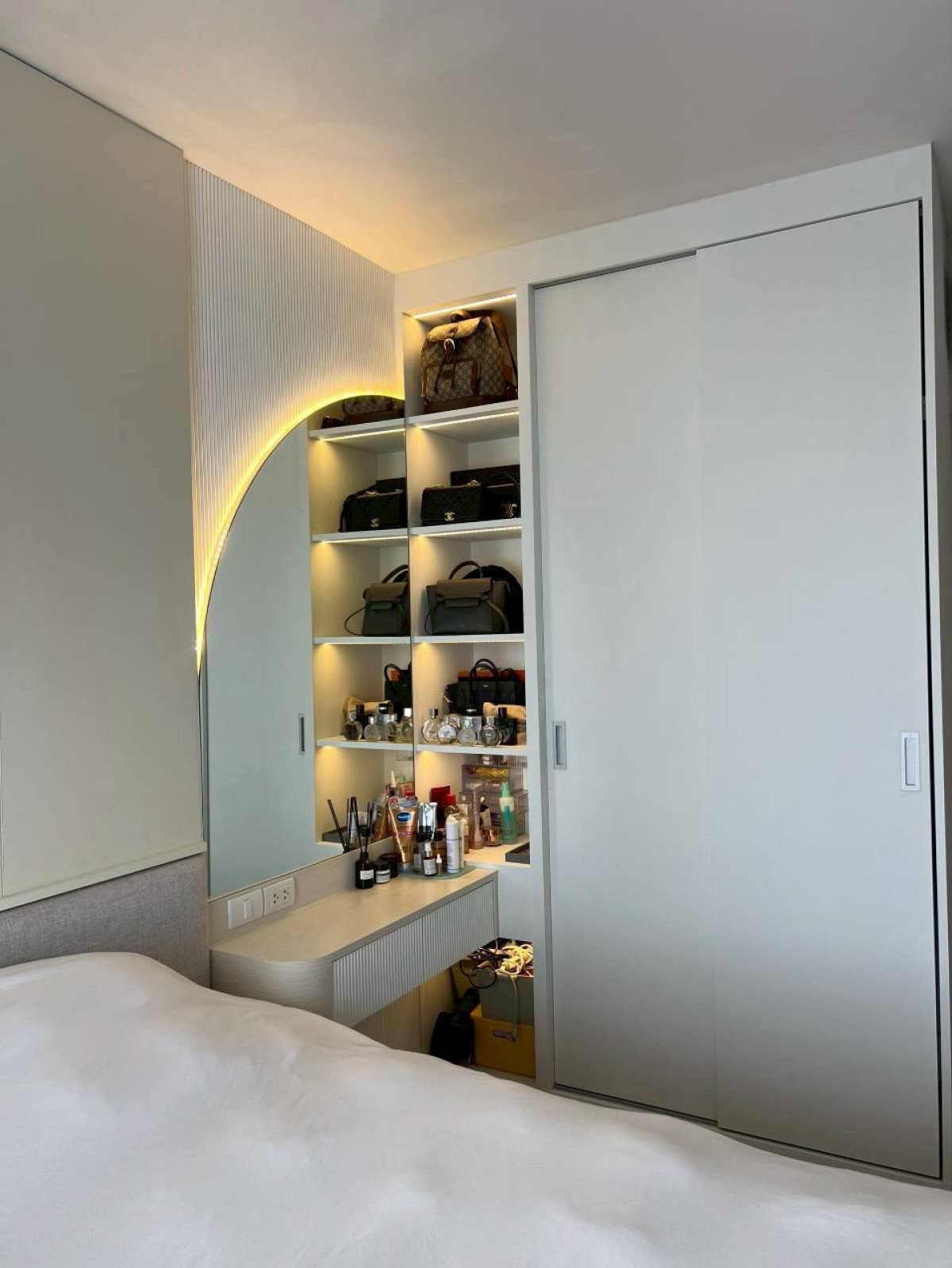 For SaleCondoRama9, Petchburi, RCA : For Sale Condo , THE BASE Phetchaburi - Thonglor , high floor , MRT-Phetchaburi , Bang Kapi , Huai Khwang , Bangkok , CX-142918