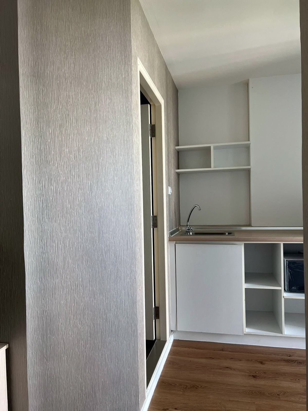 For SaleCondoPattanakan, Srinakarin : ✅ S-LPNON153 ✅ Line : @p2nproperty