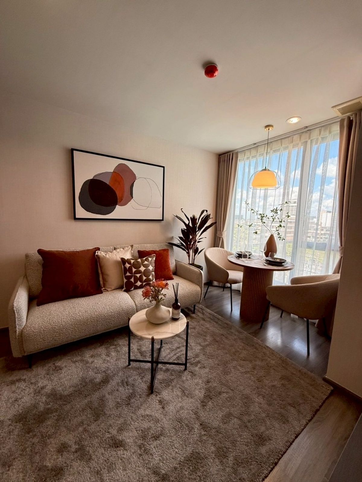 ให้เช่าคอนโดสุขุมวิท อโศก ทองหล่อ : Ready to Move In – Only 25,000 THB!   Ideo Mobi Sukhumvit 40