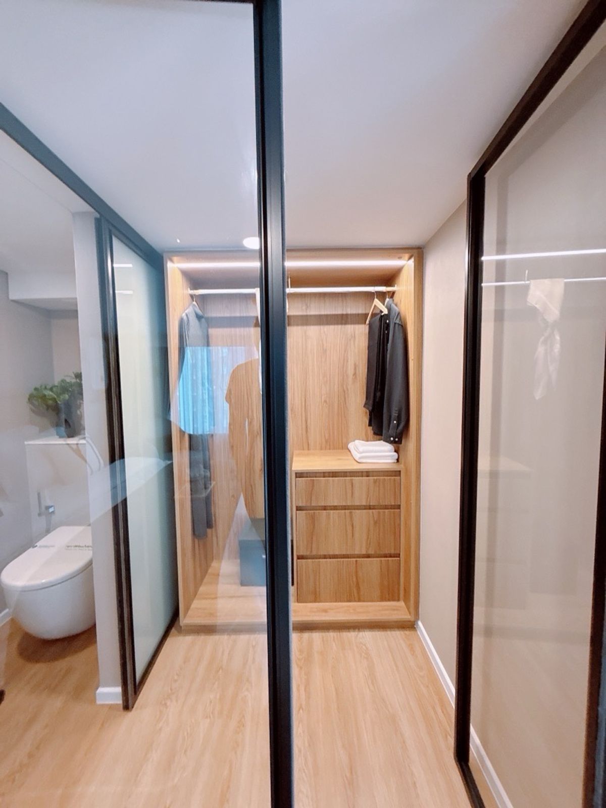 For SaleCondoRama9, Petchburi, RCA : 𝐋𝐀𝐍𝐃𝐌𝐀𝐑𝐊 Rama 9, next to the new MRT room, installment at all projects, free, yes, free down payment.