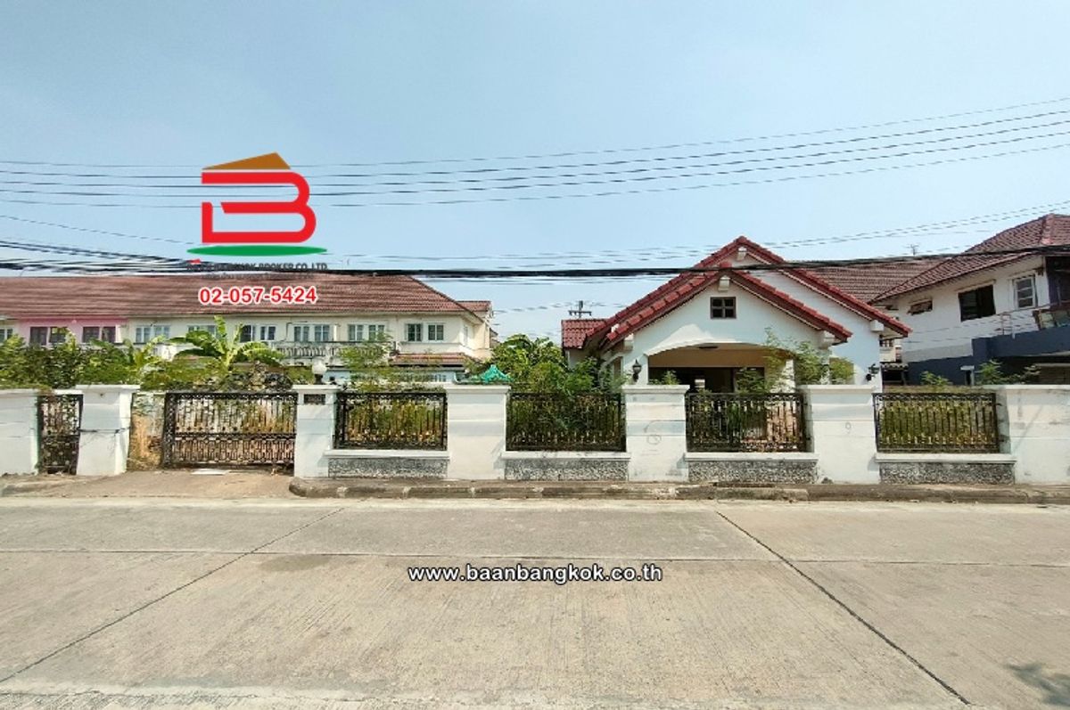 ขายบ้านปทุมธานี รังสิต ธรรมศาสตร์ : บ้านเดี่ยว หมู่บ้าน สราญธร คลอง 4 เนื้อที่ 82 ตร.ว ใกล้โลตัสคลอง 4 ตำบลบึงยี่โถ อำเภอธัญบุรี จังหวัดปทุมธานี