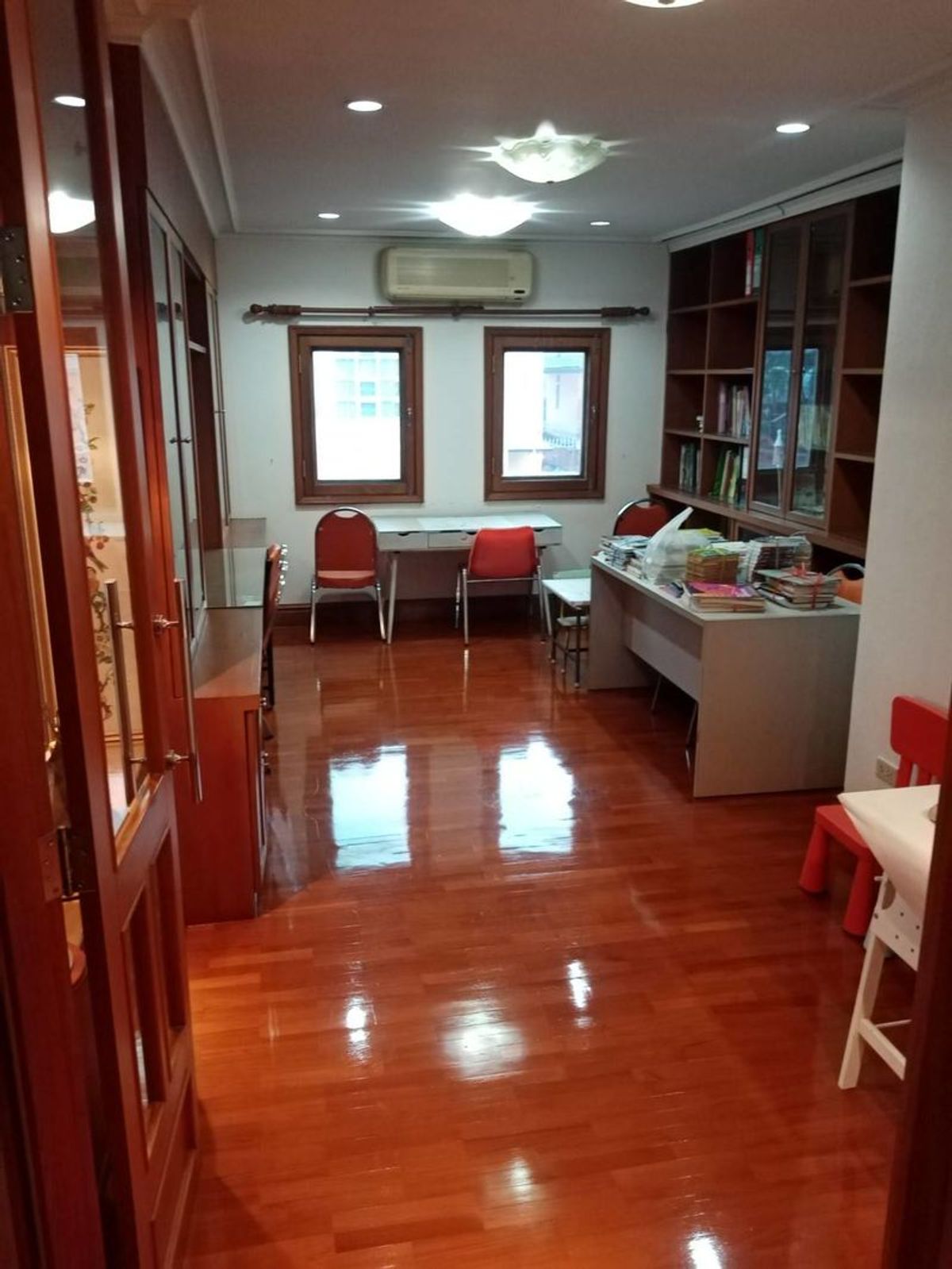 ขายบ้านปิ่นเกล้า จรัญสนิทวงศ์ : Single house, Mahadthai Village 1, Phutthamonthon Sai 1, Taling Chan Please add LINE ID @806qphgn