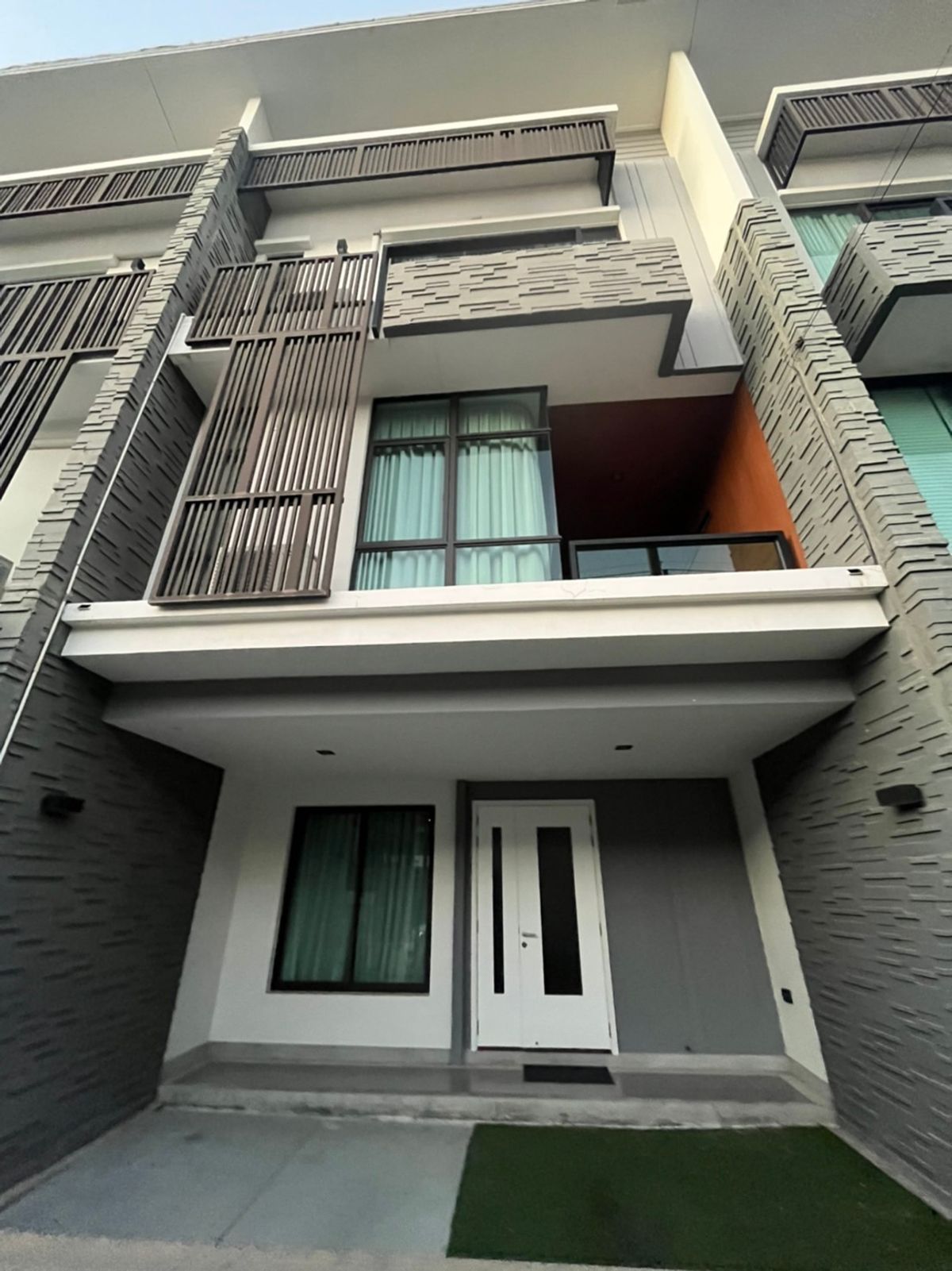 ให้เช่าทาวน์โฮมเกษตร นวมินทร์ ลาดปลาเค้า : ให้เช่า ทาวน์โฮม 3 ชั้น ม.Plex residence เกษตร-นวมินทร์ บ้านสวย มีเฟอร์นิเจอร์ พร้อมอยู่ ราคา 38,000 บาท