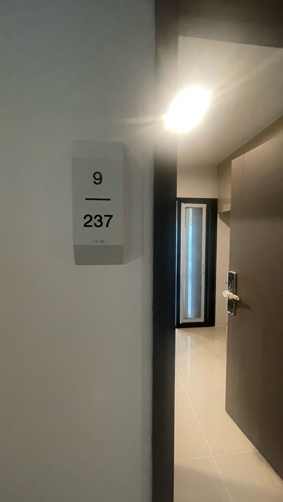 Sale DownCondoSeri Thai, Ramkhamhaeng Nida : Selling down at Studio 24 square meters, floor 17-05 (Sold as Tun)