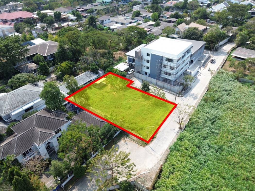 ขายที่ดินลาดกระบัง สุวรรณภูมิ : ขายที่ดิน สำหรับสร้างบ้าน 243 ตรว ซอยพัฒนาการ 65  ใกล้ถ.พัฒนาการแค่ 1.3 กม. KK