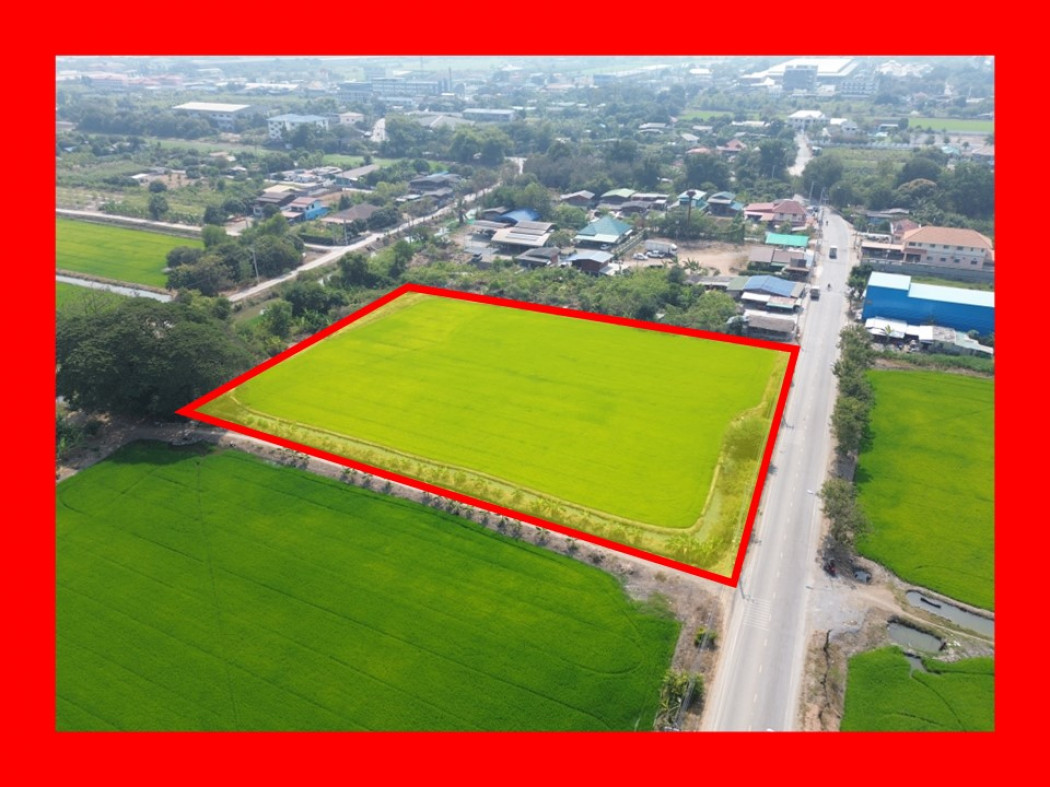 ขายที่ดินปทุมธานี รังสิต ธรรมศาสตร์ : ขาย ที่ดิน  ผังสีม่วง ลาดหลุมแก้ว  5 ไร่กว่า ใกล้ถ.ปทุมธานี-บางเลนแค่ 850 ม. DD