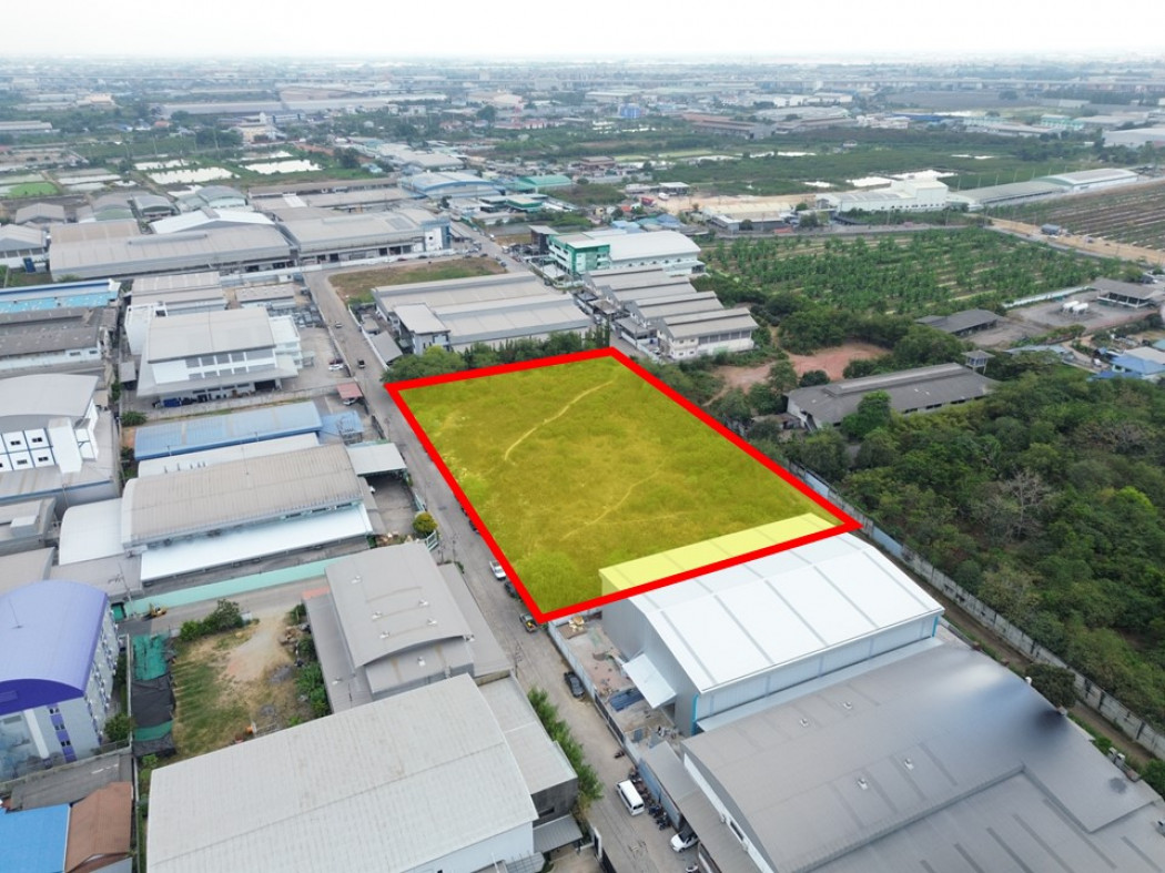For SaleLandMahachai Samut Sakhon : Land for sale, Soi Kongphanphon, 5 rai, 2 ngan, 9.5 sq w, near Rama 2 Road, only 2.2 km. KK