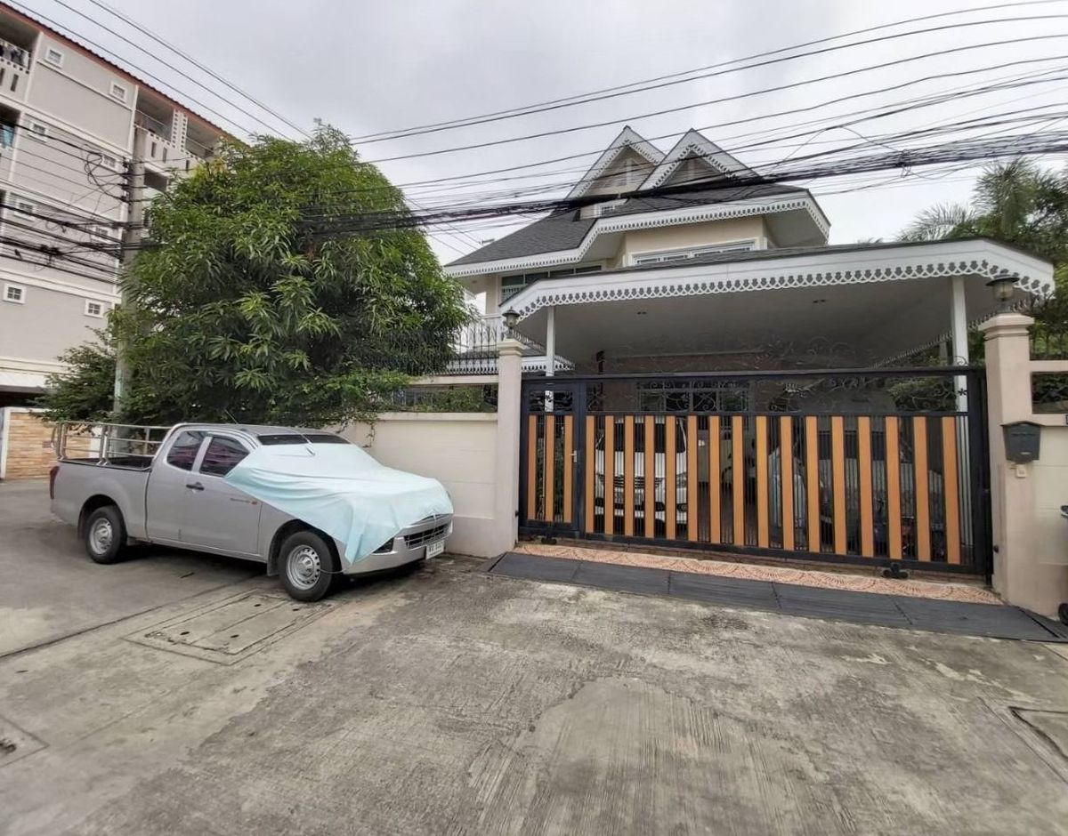 ขายบ้านบางนา แบริ่ง ลาซาล : 75ตรว 4นอน4น้ำ บ้านเดี่ยว 3 ชั้น ซอยแบริ่ง 26 ใกล้รถไฟฟ้า BTS แบริ่ง