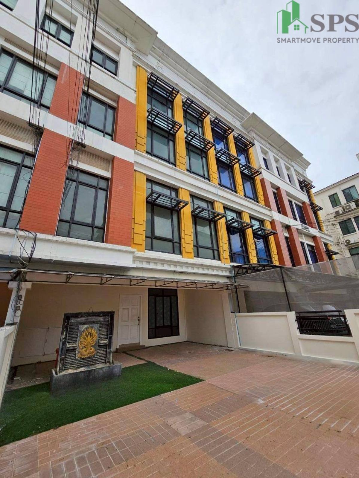 ให้เช่าโฮมออฟฟิศบางนา แบริ่ง ลาซาล : Home office Baan Klang Krung Office Park Bangna for RENT โฮมออฟฟิศ บ้านกลางกรุง ออฟฟิศ ปาร์ค บางนา ให้เช่า (SPSP613)