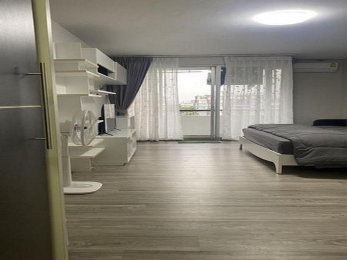For SaleCondoLadprao101, Happy Land, The Mall Bang Kapi : Condominium for sale Swimming pool view City Villa (City Villa) Soi Lat Phrao 130, F1 Building, Floor 9, corner room, empty room, new renovation near MRT Lat Phrao 101
