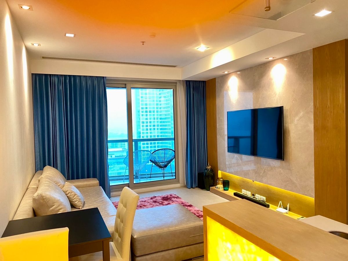 For RentCondoWongwianyai, Charoennakor : 🌟 For Rent: Luxury Riverfront Corner Unit – The River Tower A ✨ Beautifully furnished with imported natural stone | Iconic Chao Phraya River view | Directly next to ICONSIAM ✨