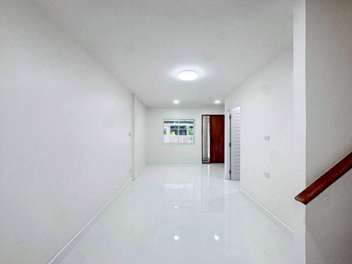 ขายทาวน์โฮมโชคชัย4 ลาดพร้าว71 : ขายทาวน์เฮ้าส์/ทาวน์โฮม  หมู่บ้าน 84 แมนชั่น MRT-ลาดพร้าว 71 (สายสีเหลือง) วังทองหลาง เขต วังทองหลาง กรุงเทพ CX-123892 