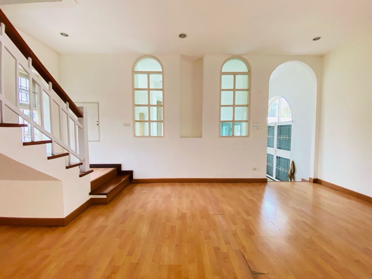 For SaleHouseOnnut, Udomsuk : House for sale in the back of the alley at Muang Thong 4, Sukhumvit 101 (Soi Wat Thammamongkol), near BTS Punnawithi and True Digital Park. Convenient travel location, suitable for both living and investment.