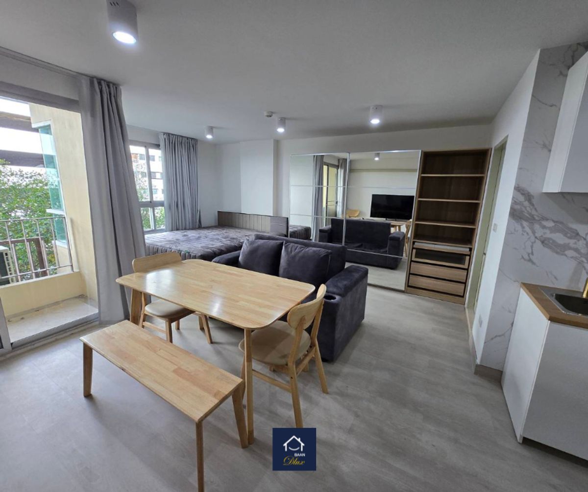 ให้เช่าคอนโดสุขุมวิท อโศก ทองหล่อ : (For Rent)  BRT-137  The Clover ทองหล่อ, Studio ห้องใหญ่ 35ตรม. รีโนเวทใหม่ 19,000/เดือน