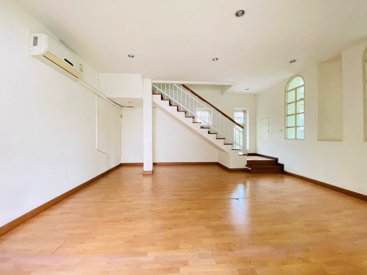 For SaleHouseOnnut, Udomsuk : House for sale in the back of the alley at Muang Thong 4, Sukhumvit 101 (Soi Wat Thammamongkol), near BTS Punnawithi and True Digital Park. Convenient travel location, suitable for both living and investment.