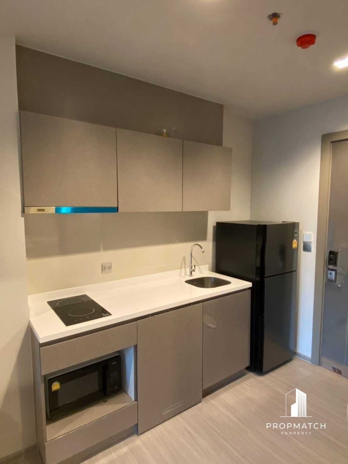 ขายคอนโดพระราม 9 เพชรบุรีตัดใหม่ RCA : ✨Flash Deal ✨Life Asoke-Rama 9 ( Studio1Bed 1Bath 25.42SQM.) พร้อมอยู่ ! เพียง  3,200,000บาท Tel.0981315848 @propmatch