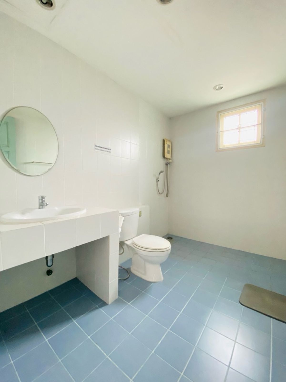 For SaleHouseOnnut, Udomsuk : House for sale in the back of the alley at Muang Thong 4, Sukhumvit 101 (Soi Wat Thammamongkol), near BTS Punnawithi and True Digital Park. Convenient travel location, suitable for both living and investment.