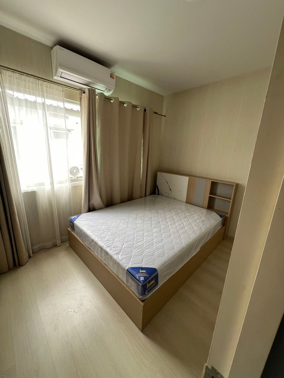 ให้เช่าทาวน์โฮมสมุทรปราการ สำโรง : ให้เช่า ทาวน์เฮ้าส์ อินดี้ 3 บางนา กม.7 เฟอร์ครบ มีครัวหลังบ้าน For Rent Indy 3 Bangna Km.7 Townhouse, Fully Furnished